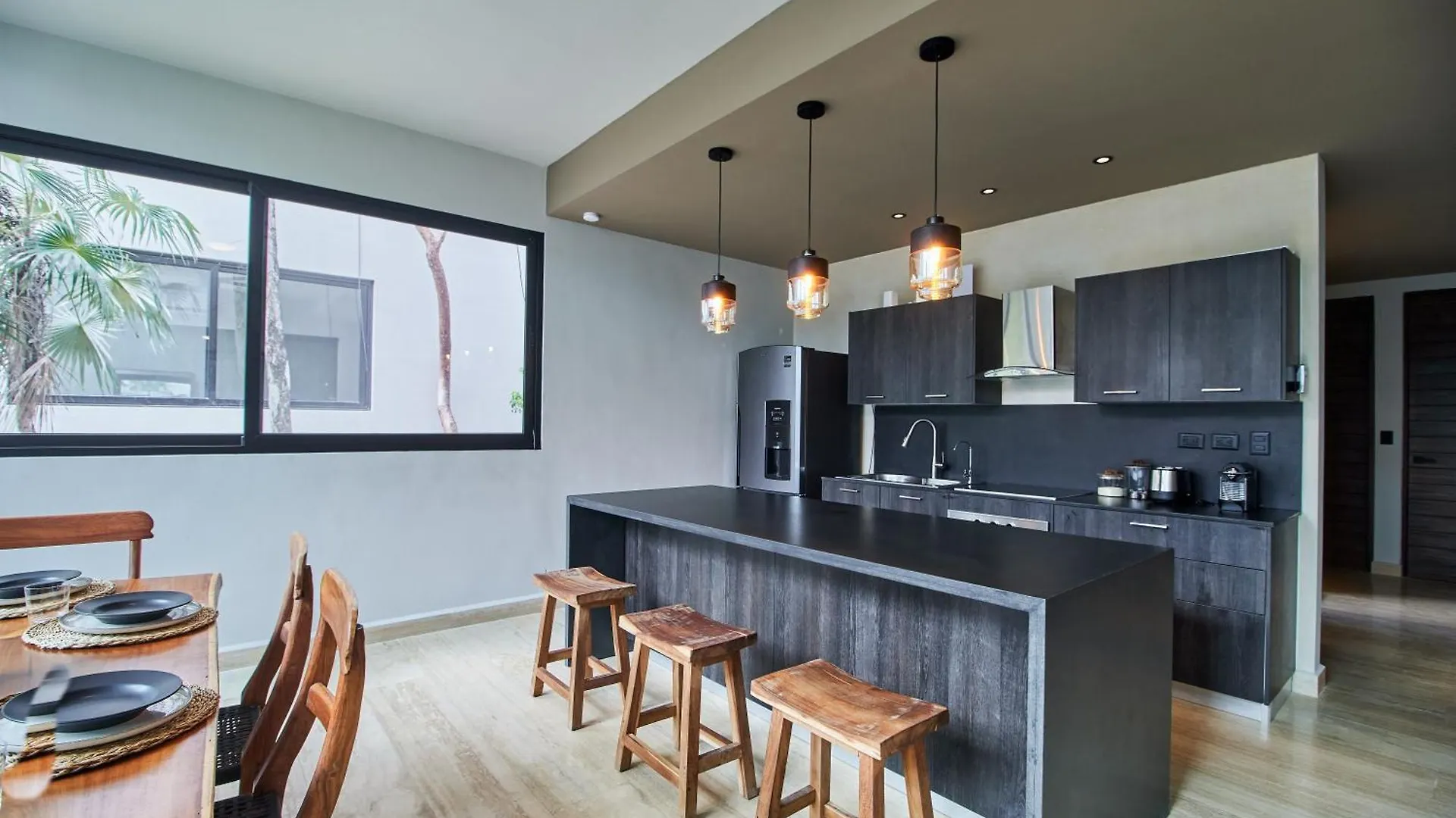 Lujoso Condo En Holistika By Bt Homes トゥルム